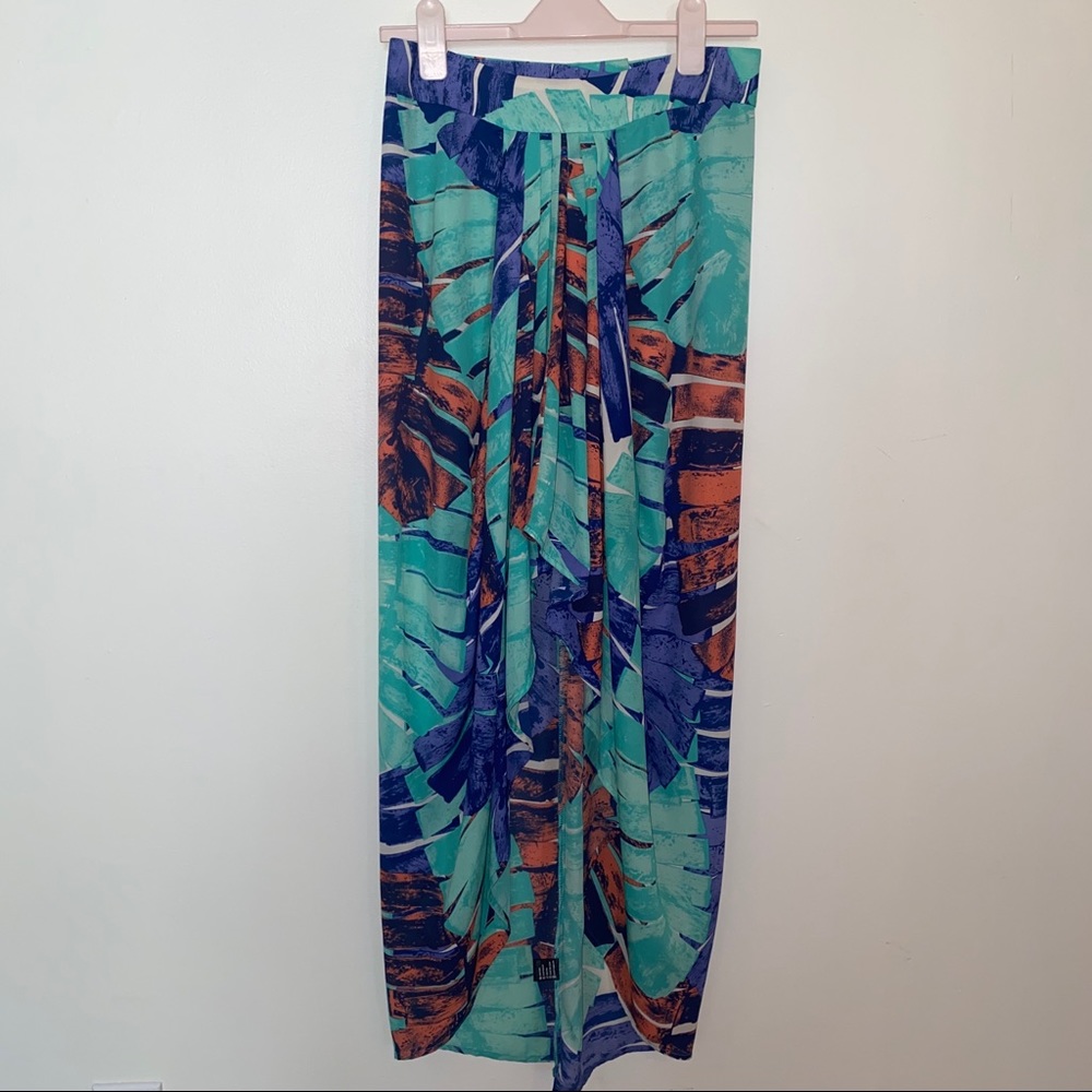 Olivaceous tropical palm leaf print maxi skirt